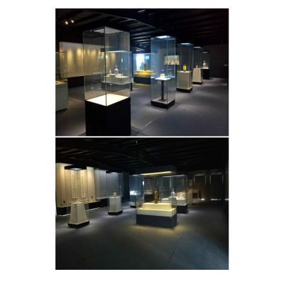 深圳華信博物館展示柜制作工廠 專業(yè)定制四面玻璃展柜，提升展覽展示服務(wù)品質(zhì)